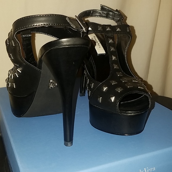 2/$20 Simply Vera Wang studded black high heel - Picture 3 of 4